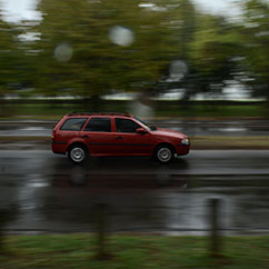 ¿QUÉ PASA SI EL OTRO CONDUCTOR NO TIENE SEGURO O SE DA A LA FUGA?